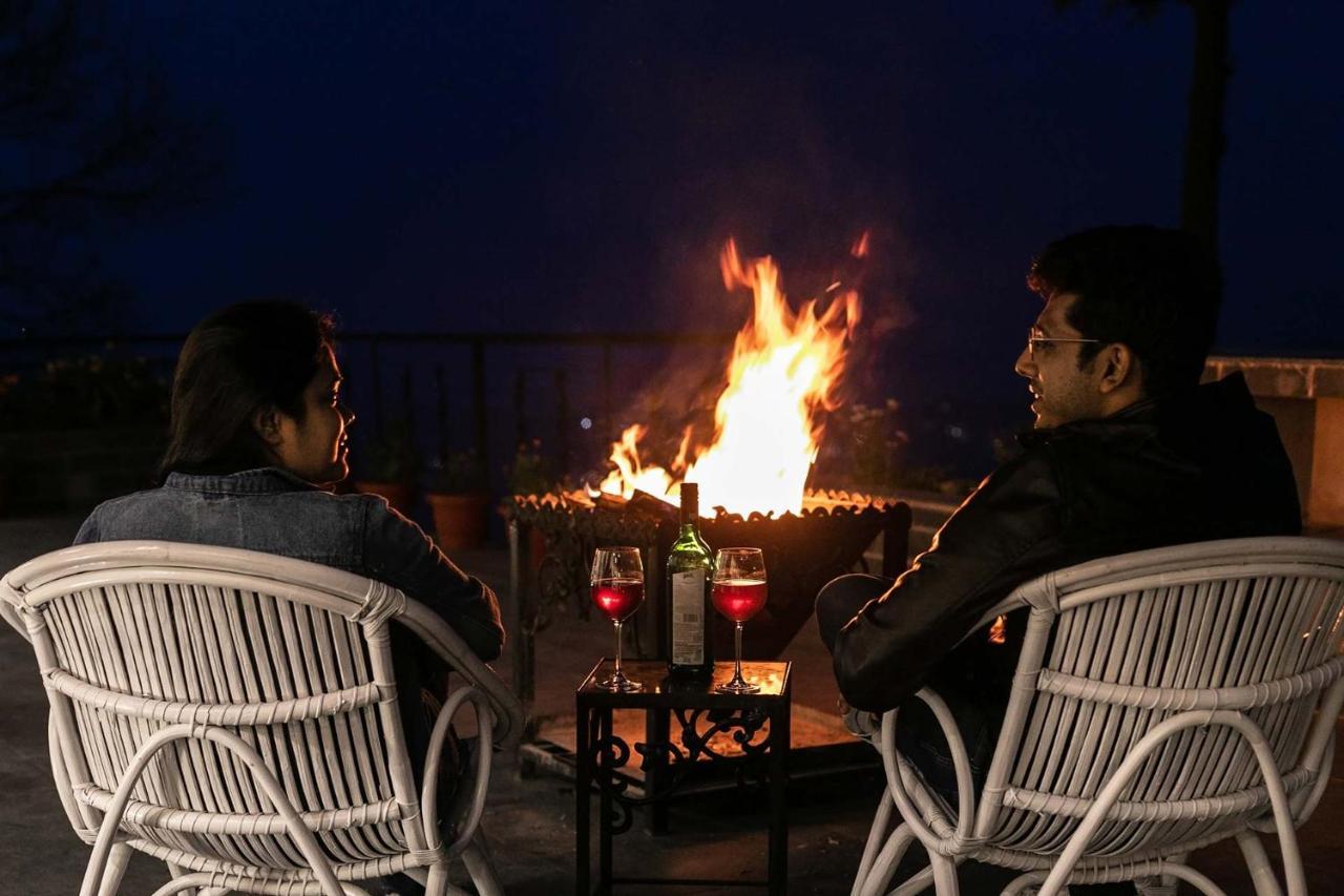 Stayvista At Springfield With Bonfire Kasauli Dış mekan fotoğraf